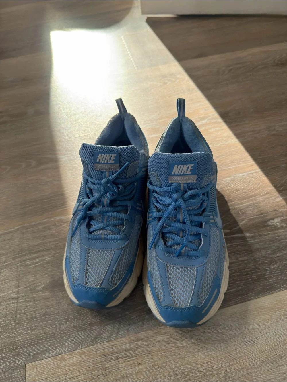 Nike Vomero 5 Big Kids' Shoes size7Y